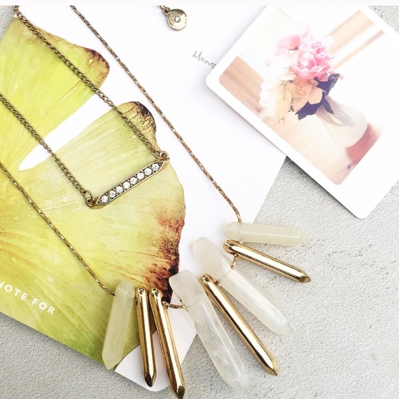 Stella and Dot Rebel cluster necklace - Picture 4 of 6